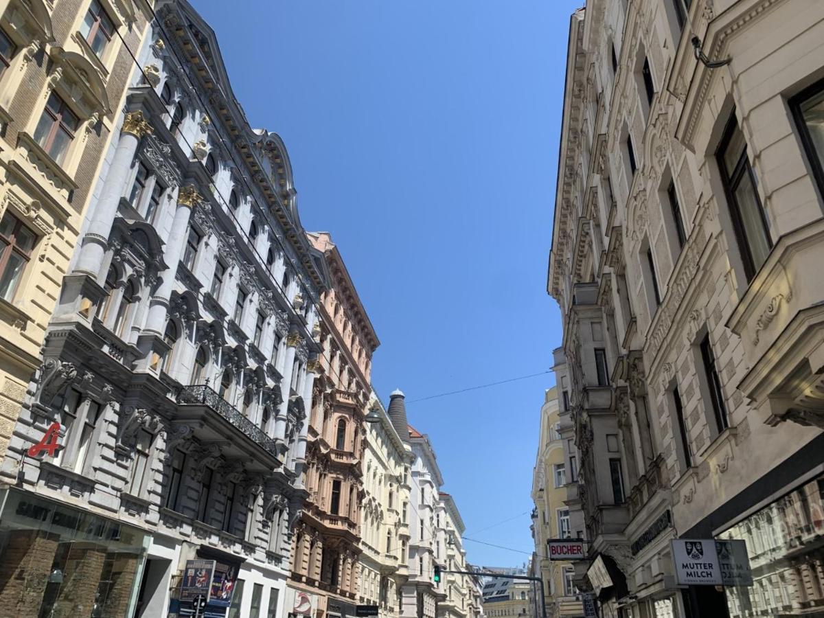 Grosszuegiges Apartment Mit Lounge Naehe Naschmarkt Wina Bagian luar foto